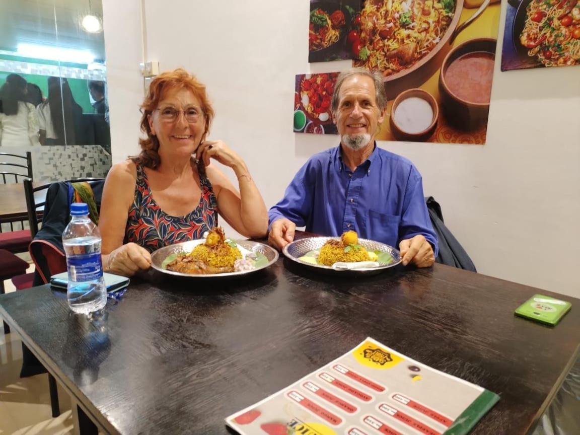 Ambula Food Court Hotel Anuradhapura Bagian luar foto
