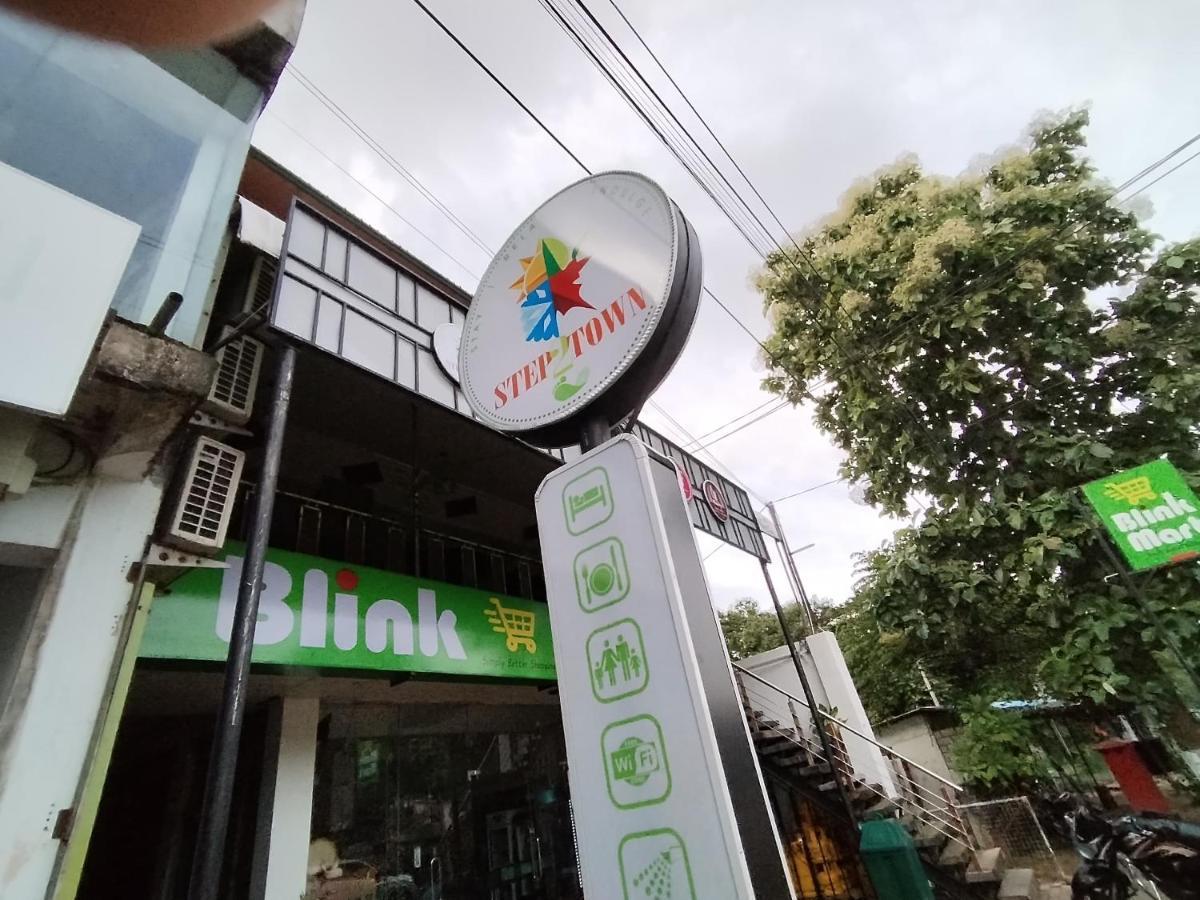 Ambula Food Court Hotel Anuradhapura Bagian luar foto